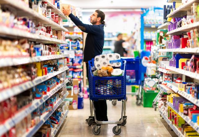 Inflation : Carrefour et Leclerc bloquent le prix de 100 produits durant 3 mois. Voici la liste détaillée