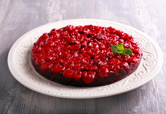 Gâteau renversé aux cerises