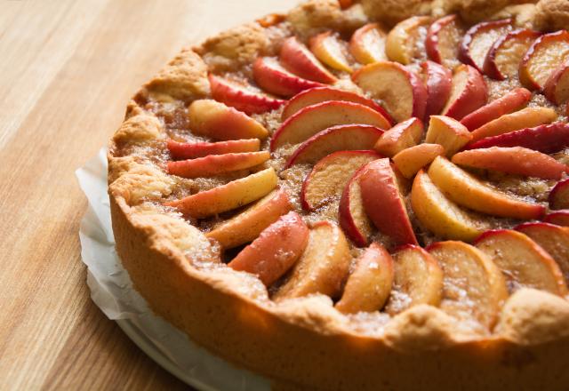 “Les amis sont toujours aussi conquis !” : notre meilleure recette de gâteau renversé aux pommes caramélisées