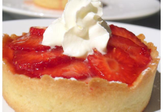 Tarte aux fraises et à la crème anglaise