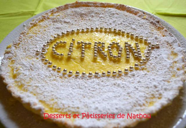 Tarte festive au citron et sucre impalpable