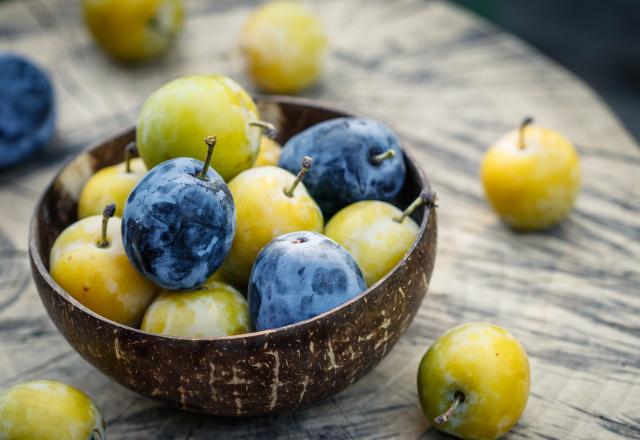 Prunes : à quoi sert la pellicule blanche présente sur ce fruit ?