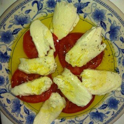 Tomates mozzarella à l'huile d 'olive