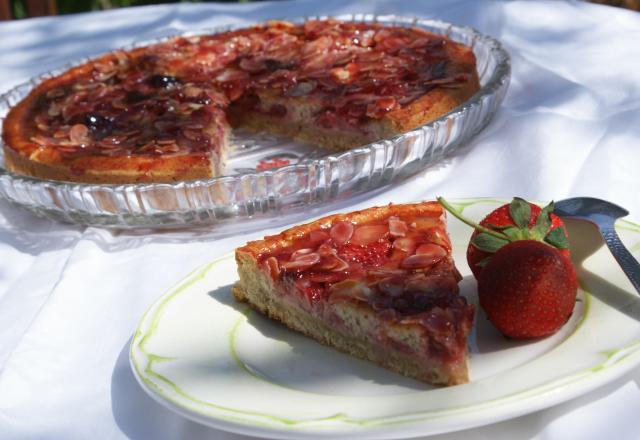 Tarte amandine aux fraises, acidulée et délicieuse