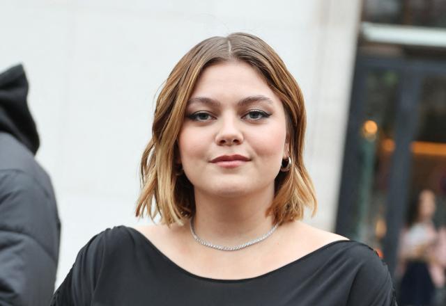 "Vous n’en mangerez pas deux comme ça" : Louane partage la recette de la mousse au chocolat de sa maman !