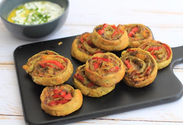 Roulés feuilletés au pesto et aux poivrons