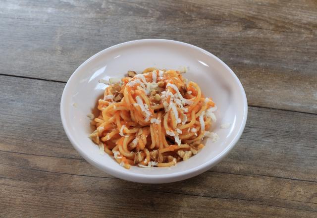 Spaghettis sauce potimarron, chèvre et noix