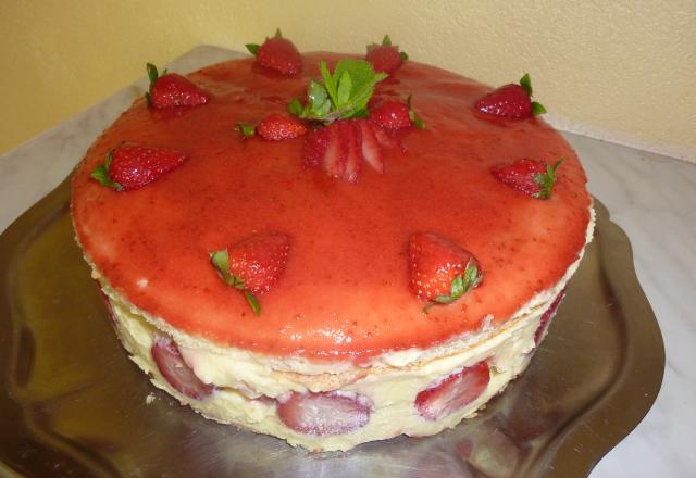 Fraisier et son coulis de fraises