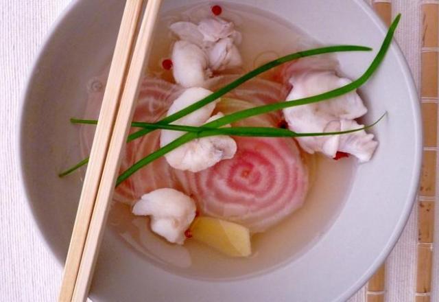 Nage de joues de cabillaud et betterave chioggia au bouillon Ariake