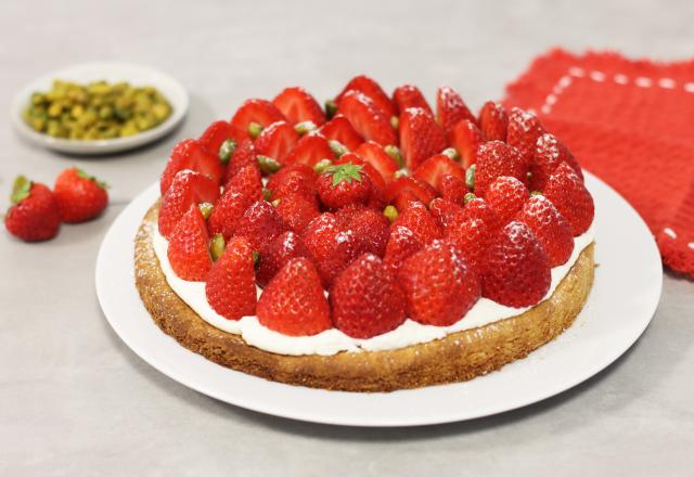 Tarte aux fraises et pistaches sur sablé breton