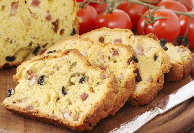 Cake aux deux olives et lardons
