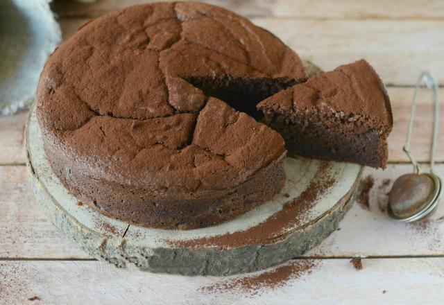 Gâteau sans beurre au chocolat et à la betterave