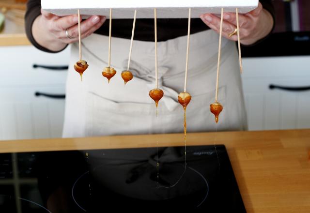 Décor avec des noisettes caramélisées