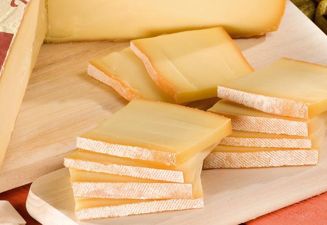 Rappel produit : attention, ce fromage à raclette vendu en grandes surfaces ne doit pas être consommé !