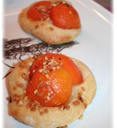 Mini pizza abricots, miel et amande