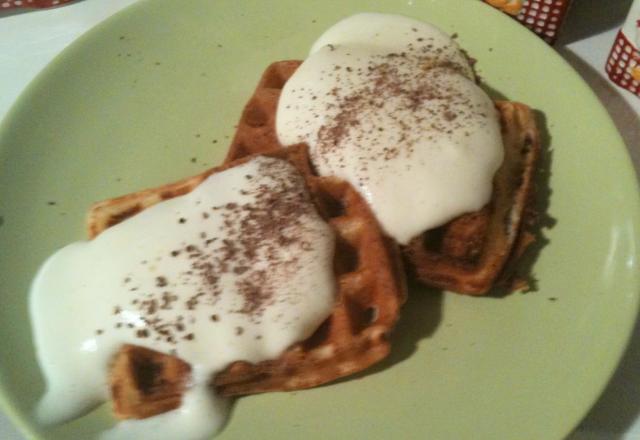 Gaufres et son espuma d'orange et éclat de cacao