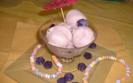 Glace au sirop de violette