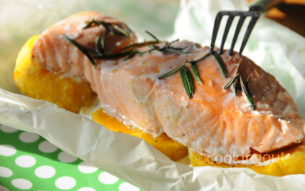 Papillote de saumon au butternut et romarin