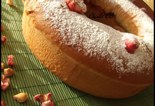 Brioche moulée aux pralines roses