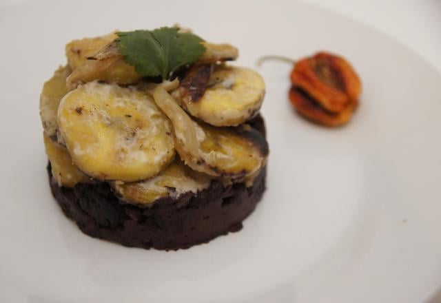 Boudin noir, banane plantain au lait de coco