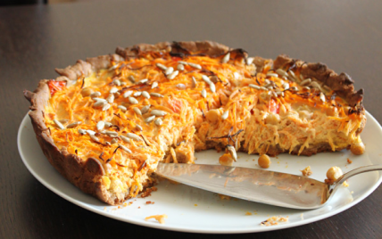 Tarte aux carottes, aux pois chiches et au cumin