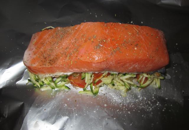 Papillote de saumon courgette et de tomate