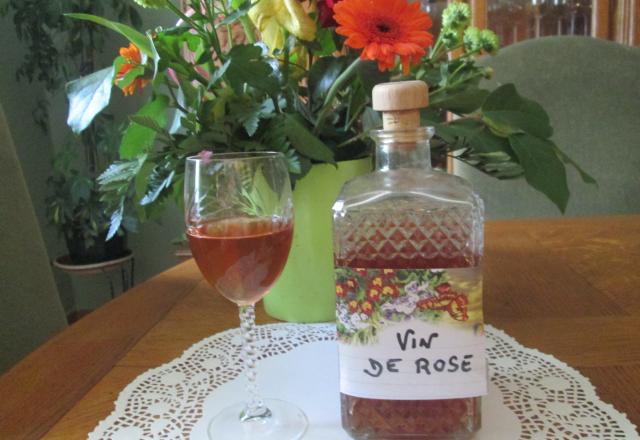 Vin de pétales de roses