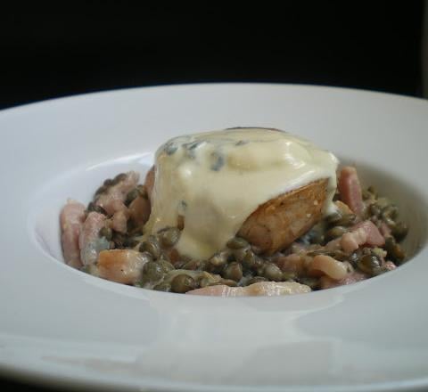 Grenadins de veau aux lentilles et roquefort