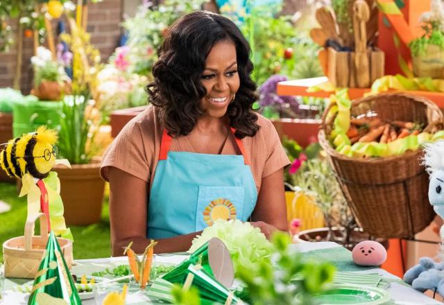 Michelle Obama anime une nouvelle émission de cuisine sur Netflix “Gaufrettes et Mochi”