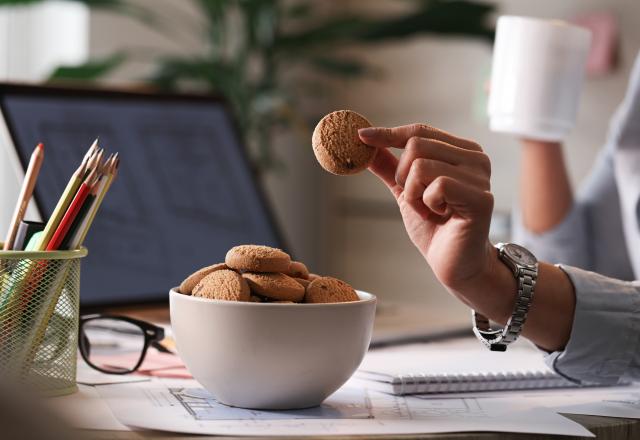 Vous avez toujours faim même après avoir mangé ? Voici 3 solutions pour y remédier