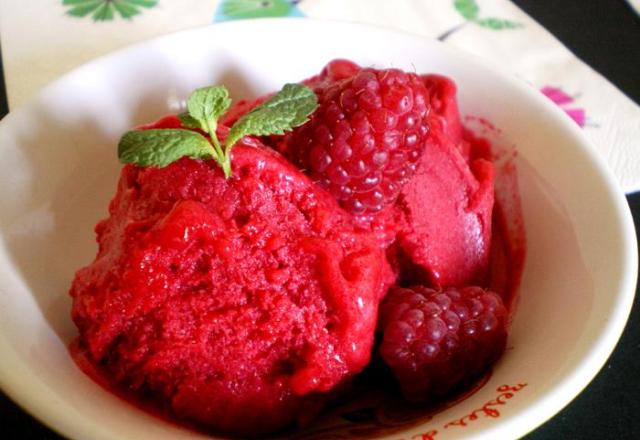 Sorbet express à la framboise (sans sorbetière)