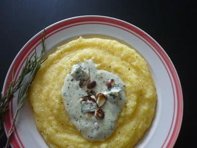 Polenta au Bleu d'Auvergne et aux noisettes