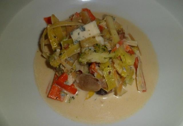 Julienne de légumes et sa sauce à la fourme d'ambert