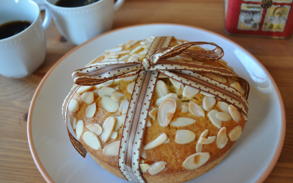 Gâteau aux coings, à l'huile d'olive et aux zestes de bergamotes confits