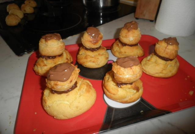 Religieuse au chocolat au lait