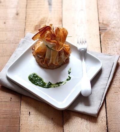 Aumônières de confit d'aubergine, cœur de cabillaud et jambon sec