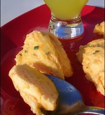 Quenelles d'abricots comme un nuage et sauce au Limoncello