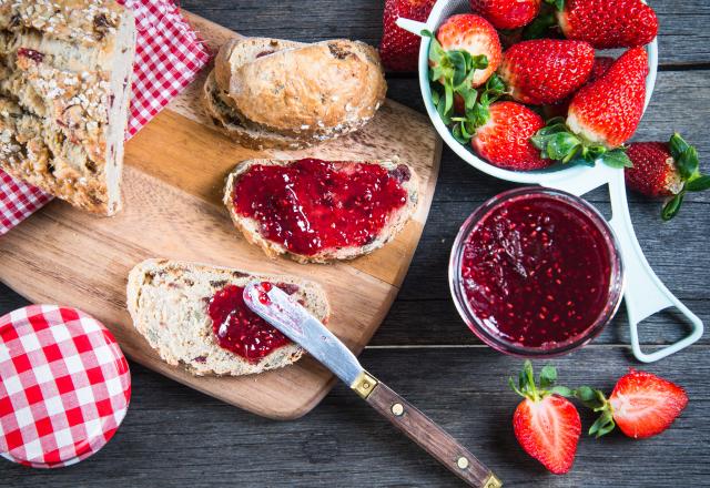 Par quoi remplacer la confiture le matin au petit-déjeuner ? Plusieurs diététiciennes répondent à la question