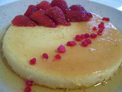 Flan fraise-caramel