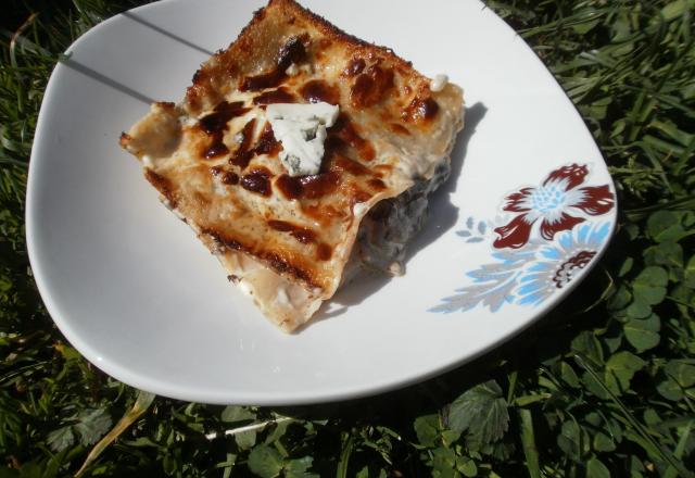 Lasagnes aux champignons de Paris et crème de roquefort