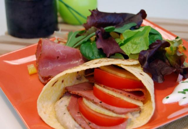 Fajitas d'émincés de smoked beef et pastrami, caviar d'aubergine et fromage blanc