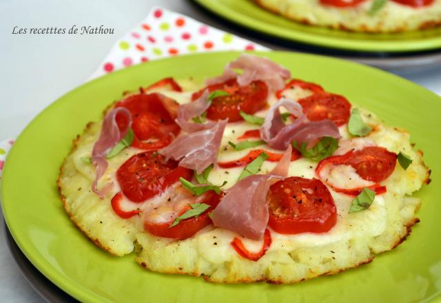 Galettes de pomme de terre comme une pizza