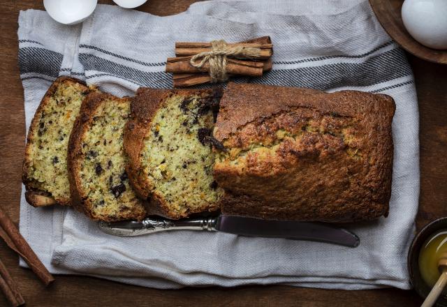 Cake aux amandes, pépites de chocolat à la farine semi-complète