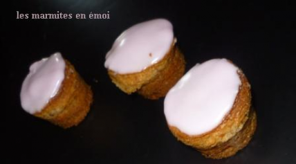 Pinky cup cakes - Cup cakes au sucre de roses