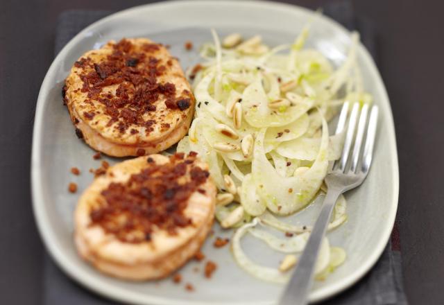 Noisette de Saumon écossais Label Rouge panée au chorizo, salade de fenouil et pignons