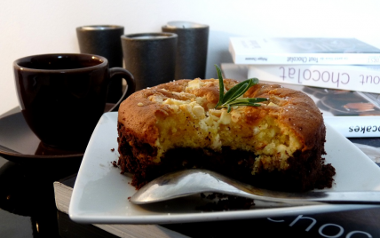 Tarte moelleuse au chocolat blanc, citron et romarin