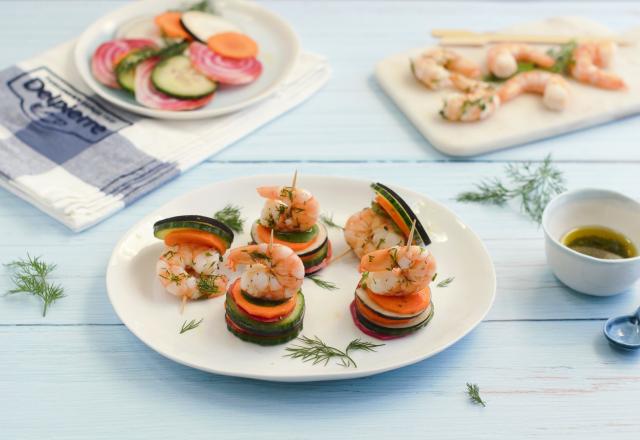 Brochettes de gambas et millefeuilles de crudités