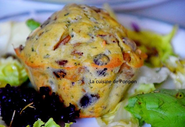 Muffin aux champignons et noisettes parfumé au pesto à l'ail des ours