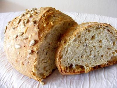 Pain aux céréales & graines de tournesol au levain déshydraté (fermentescible)