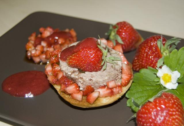 Pâté ardennais aux fraises et vinaigre balsamique aux fleurs de brunelle